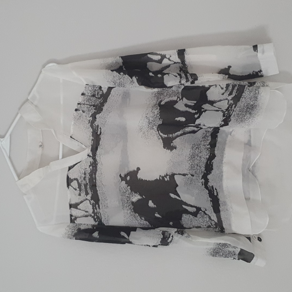 Blouse black and bone white